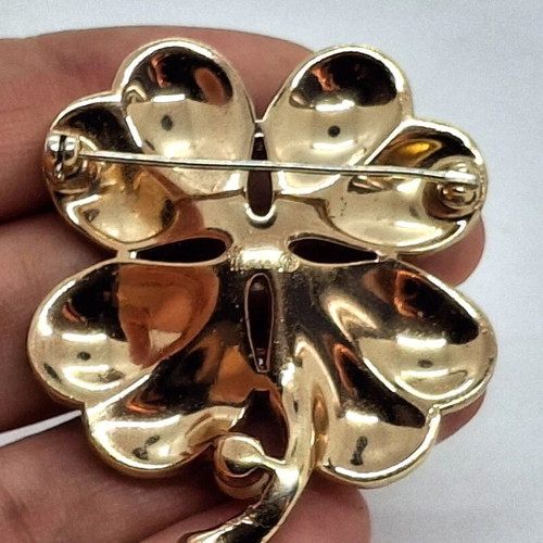 Vintage Trifari Flower Brooch μεταχειρισμένη