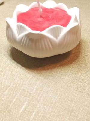 Aromatic candle lotus flower shape made of plaster ceramic, new