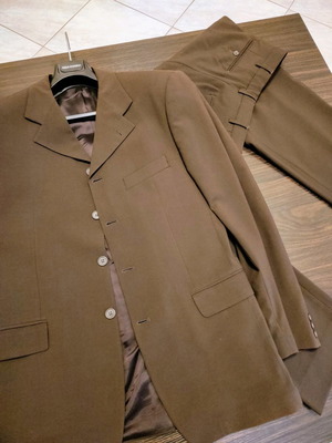Figlio d' Angelo suit used, size Large, brown
