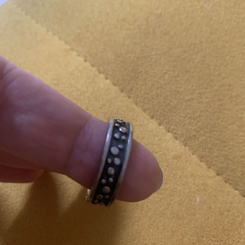Wide ring with embossed bubble polka dot design, like new