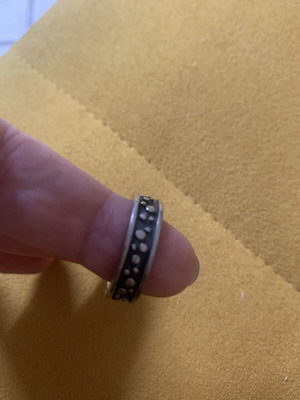 Wide ring with embossed bubble polka dot design, like new