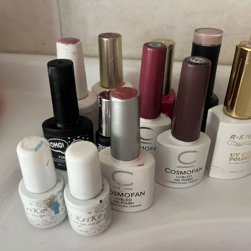 Semipermanent nail polish set, 29 pieces