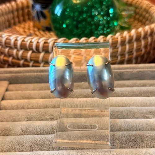 Jenavi silver earrings new with mother of pearl