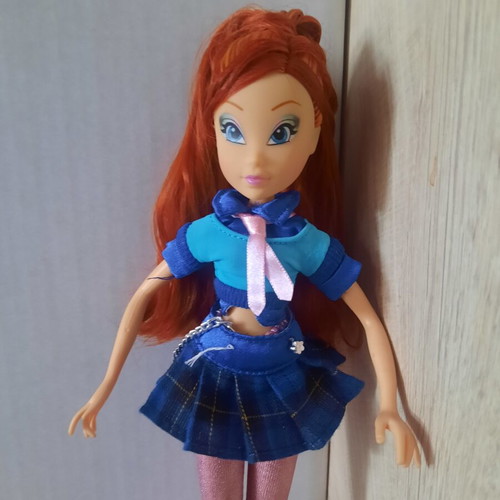 Winx Club Bloom In Concert 2009 Doll like new