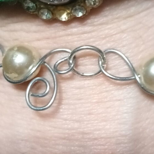 Handmade bracelet with pearls like new
