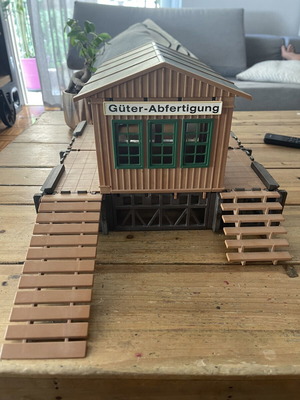 Playmobil 4305 Train Station used, missing parts