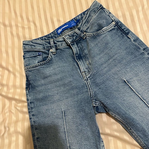 Karl Lagerfeld jeans size 24 like new, blue with unique design