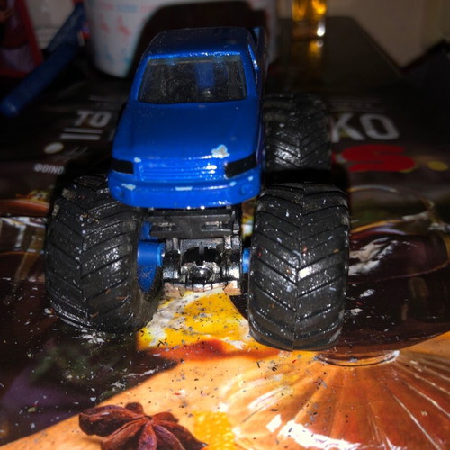 Monster truck like new