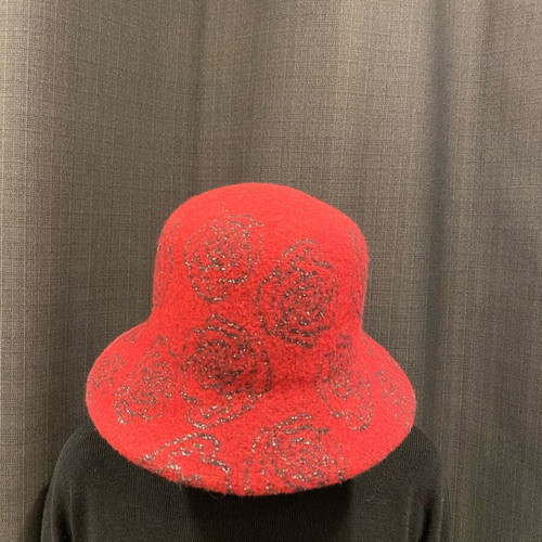 Becato wool hat like new, wine red