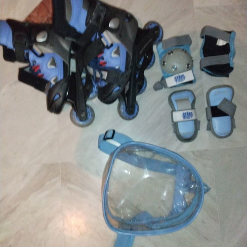 Inliner skates used with protective gear for children sizes 30-33