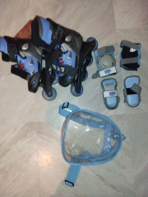 Inliner skates used with protective gear for children sizes 30-33