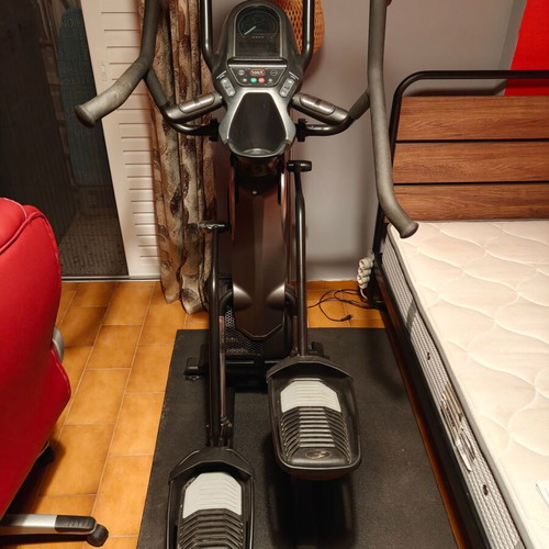 Bowflex MAX Trainer M8 like new fitness machine