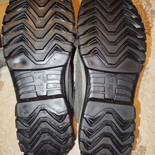 Safety shoes new, size 41