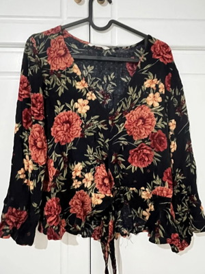 Floral blouse American Eagle used size M multicolor