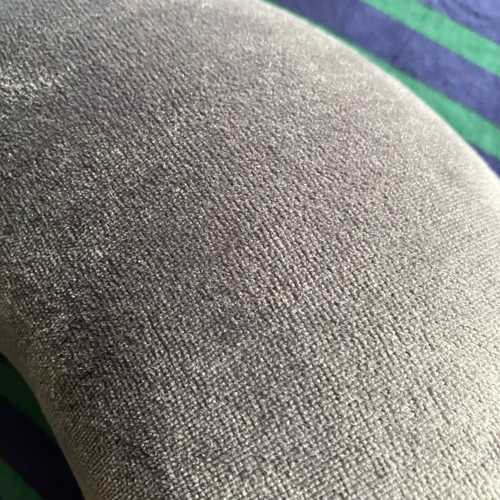 Memory foam travel pillow with removable cover like new