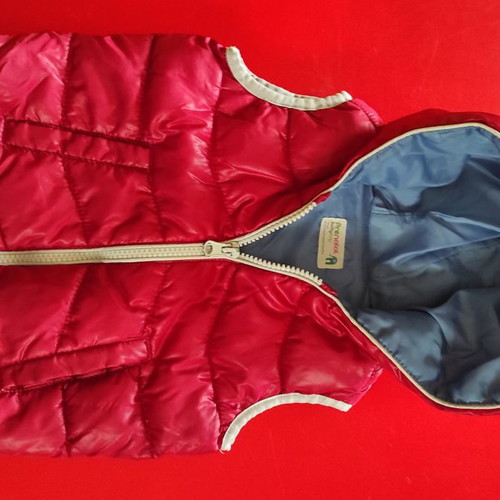 Prenatal sleeveless jacket used, 9-12 months