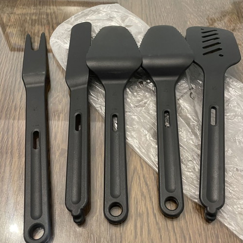 Tupperware kitchen tool set, 5 pieces
