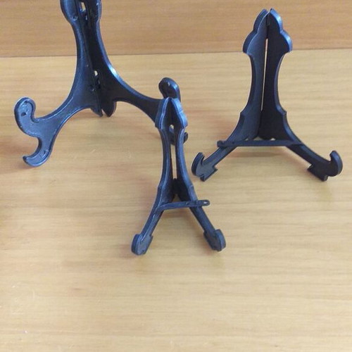 Plastic stands for plates or pictures, pack of 15, new