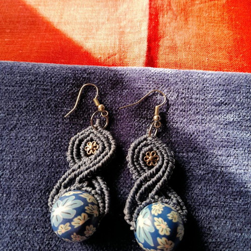 Macrame earrings blue like new, denim color
