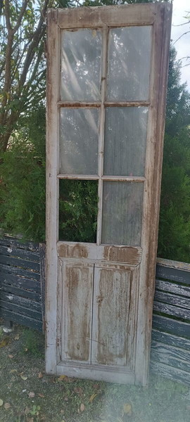 Παλιές ξύλινες πόρτες αντίκα - διακοσμητικές