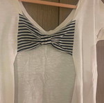 Chaton T-shirt with Open Back and Bow, Like New, Size M, White