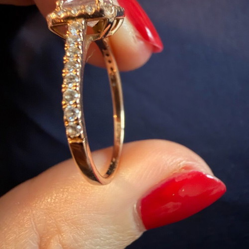Златен пръстен 18К с розов камък Morganite и диаманти като нов