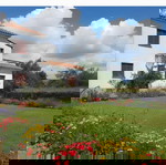 Maisonette in village center with four rooms and two large balconies with view