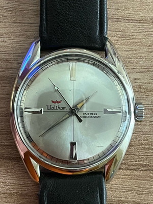 Vintage Waltham watch like new, manual wind, silver