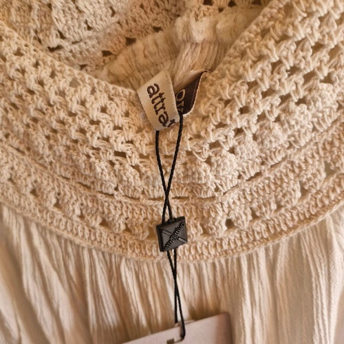 Attrattivo top new, medium size, off white with knitted detail
