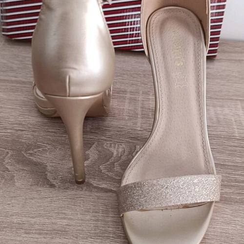 Adam's Shoes high-heeled sandals like new, gold, size 38