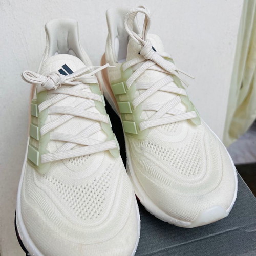Adidas Performance Ultraboost Light Running Shoes new, size 41