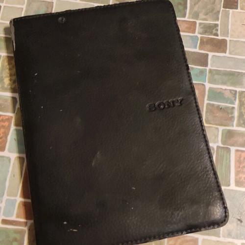Digital Book Reader PRS 600 used with case and stylus
