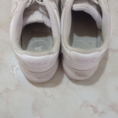 Nike Court Vision Alta athletic shoes used, size 40, white