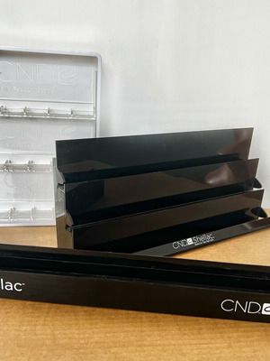 Βρανταρισμένα ραφιά για βερνίκια CND Shellac σαν καινούργια