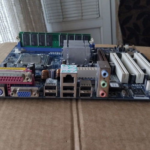 ASRock 775i65G motherboard with Intel Core2Duo E4500 CPU, fan and 2GB RAM like new