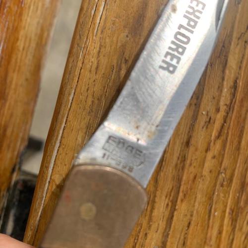 Explorer Japan Steel knife used with lockback mechanism