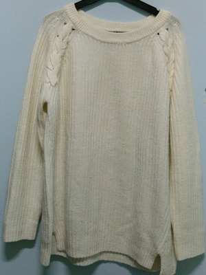Stradivarius knitted sweater like new, white and beige, size L
