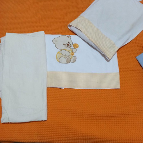 Baby bedding sets and swaddle sheets used, pack of 5