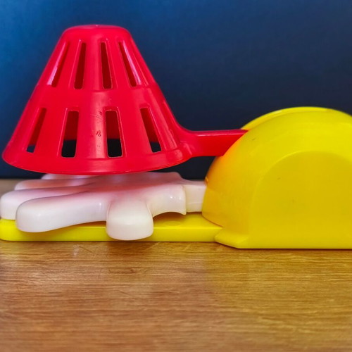 McDonald's lot of 2 toys: Secret Life of Pets Norman hamster and mouse trap
