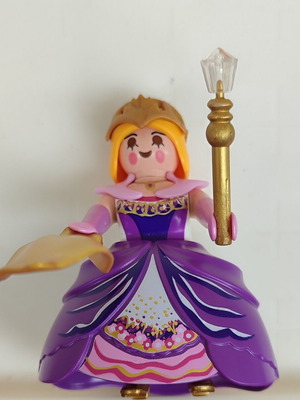 Playmobil Princess with Purple Dress and Scepter new