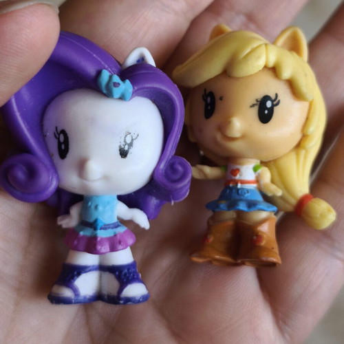 My Little Pony mini figures used, Rarity and Applejack set