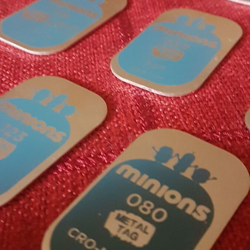 Minions metal tags like new, pack of 11 with rare GOLD tag