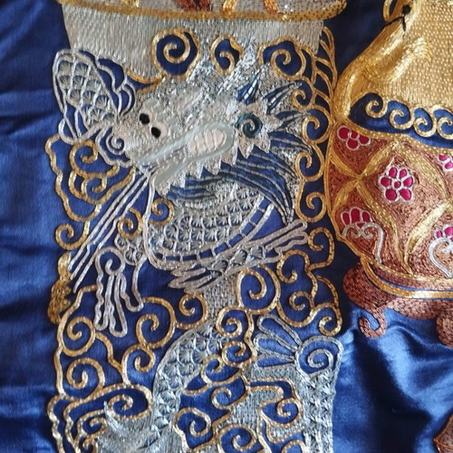 Vintage handmade silk Chinese embroidery like new