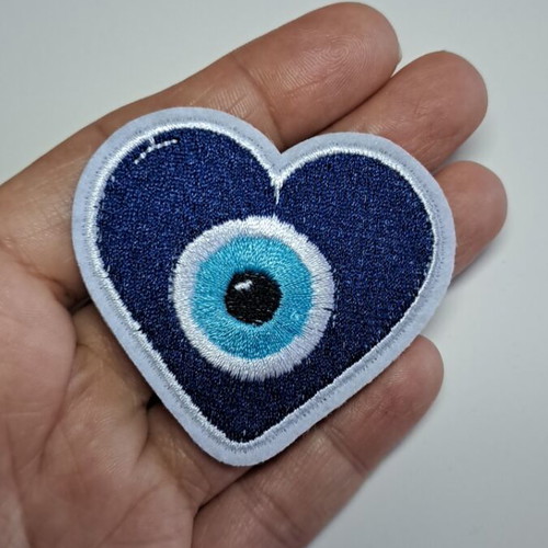 Embroidered heart patch with eye new