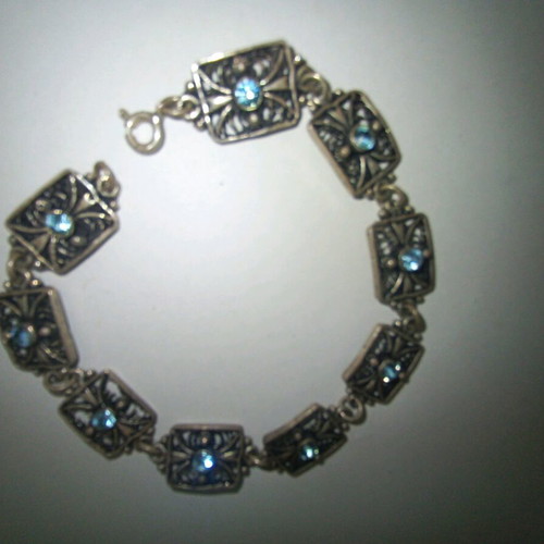 Vintage 925 silver bracelet like new with blue filigree stones