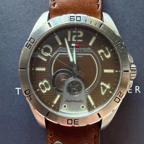 Tommy Hilfiger Automatic TH.79.1.14.0796 men's watch used with box and booklet
