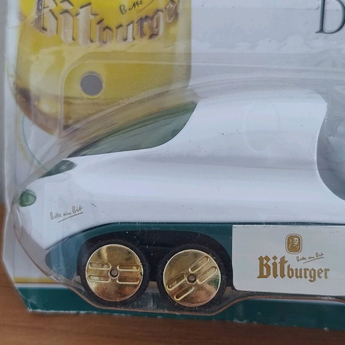 Bit Burger 2004 Collectible Train Miniatures Set of 2 New