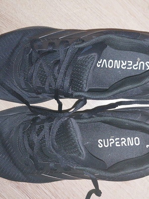 Adidas Supernova Ease M size 42 triple black like new with box