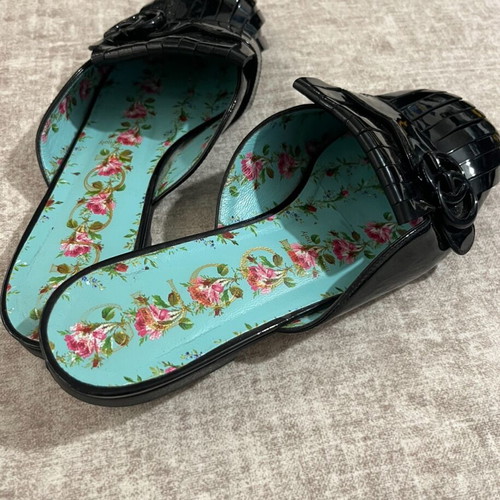 Gucci GG Marmont flat mules used, black patent leather, size 39.5