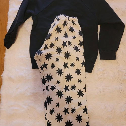 Two in a castle tracksuit set like new for girls 5-6 years old
